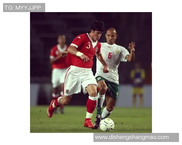 金发长辫足球明星的传奇之路与场上风采的完美结合 金发长辫足球明星的传奇之路与场上风采的完美结合