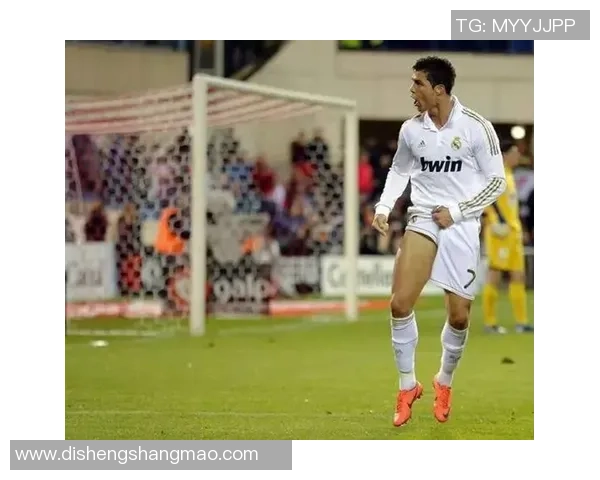 足球明星们的腿如何塑造他们的职业生涯与场上表现的秘密解析